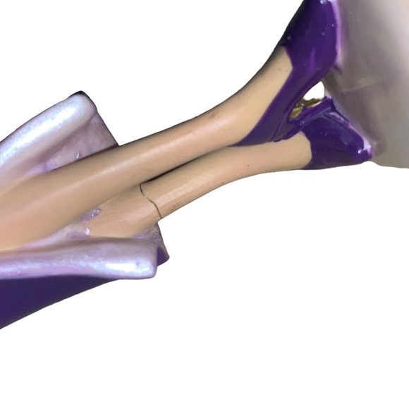 The Hamilton Collection Blessed by the Spirit Lady Figurine - Picture 13 of 14